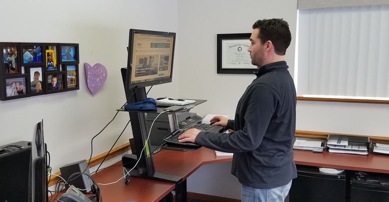 Top 5 Standing Desk Converters For Short People