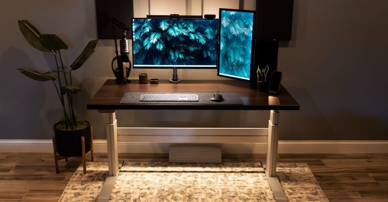 The Top Benefits of Vertical Monitor Setups
